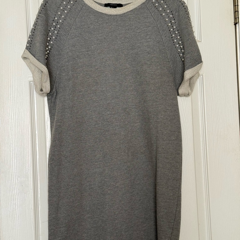 Forever 21 Gray Knit Top